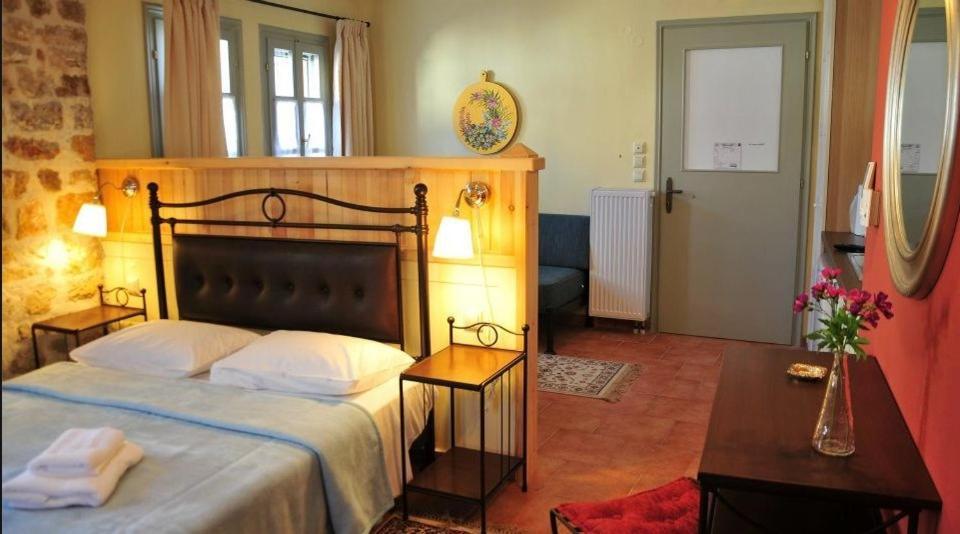 Platanos In The Castle Hotel Ioannina Bagian luar foto