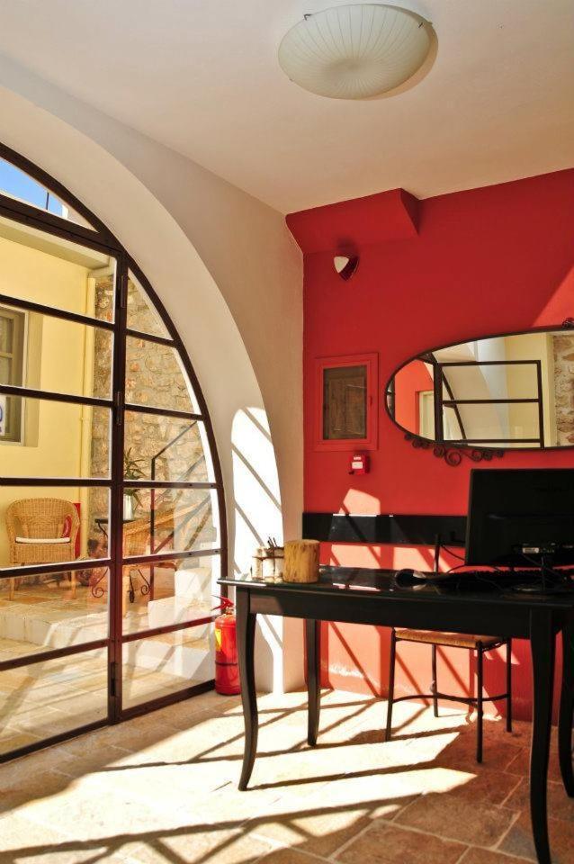 Platanos In The Castle Hotel Ioannina Bagian luar foto